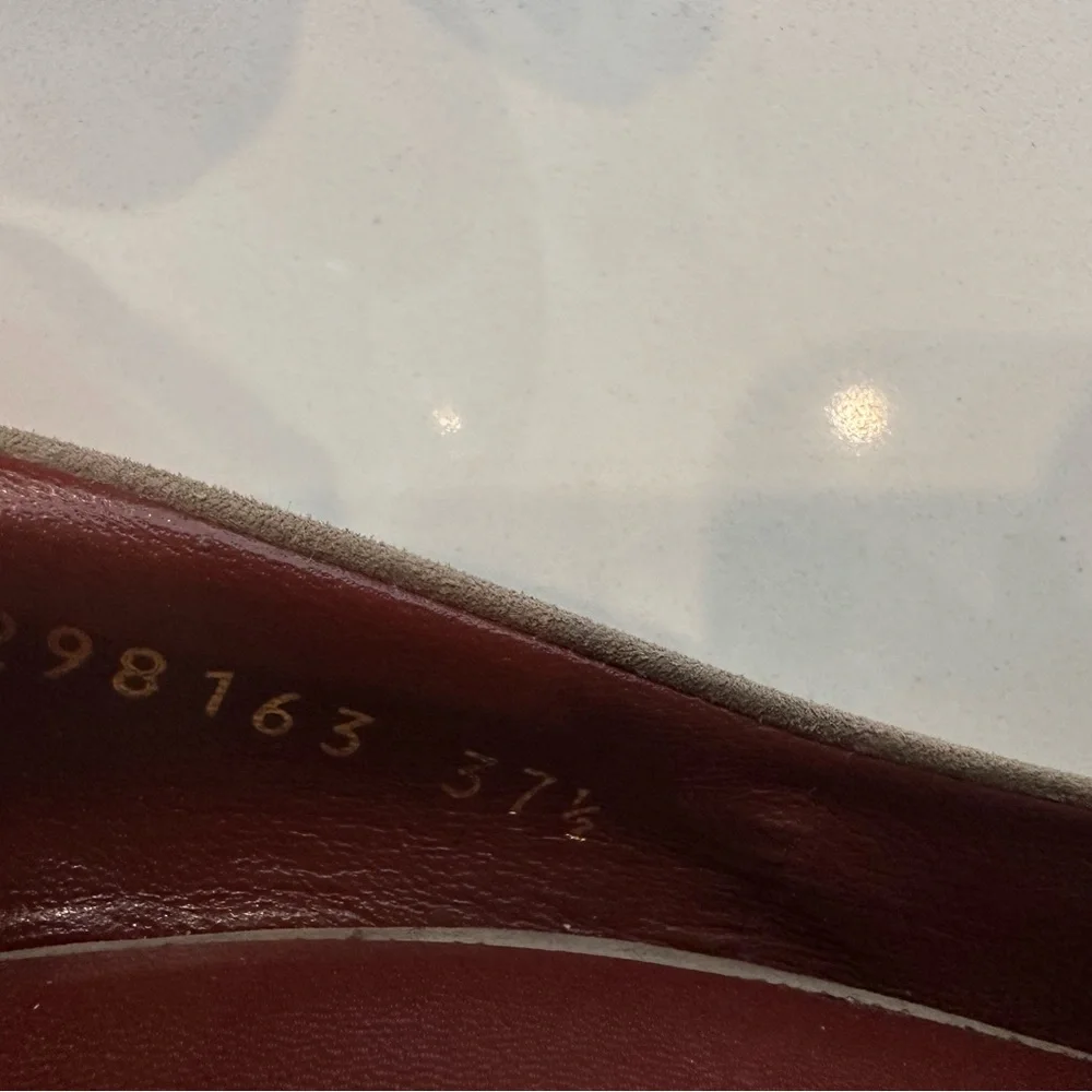 Gucci Women's Beige Suede Tassel Mocassin Pumps 37.5 - Picture 7 of 10